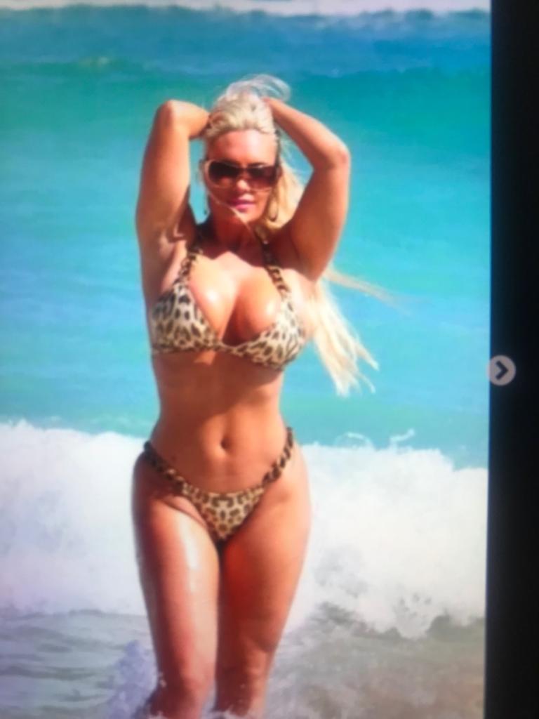 ישראלית בתמונה אמתית ישראלית בתמונה אמתית